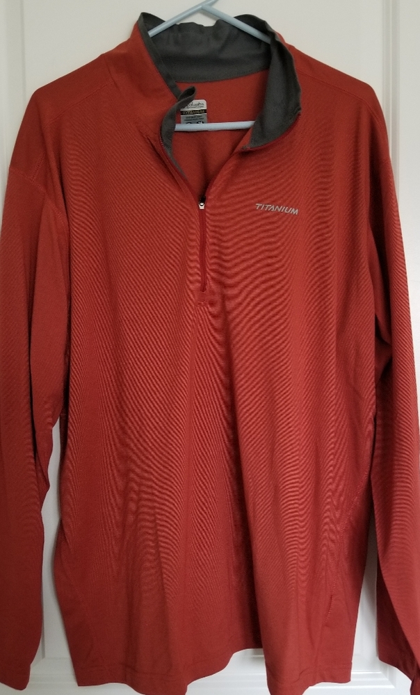 Columbia titanium pullover